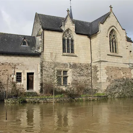 L'audacieuse לינה וארוחת בוקר 3*